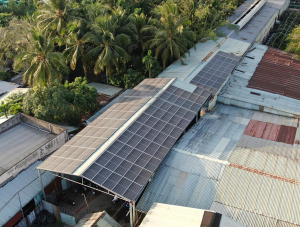 HỆ THỐNG ĐIỆN MẶT TRỜI ÁP MÁI NHÀ KHO CÔNG SUẤT 90kWp